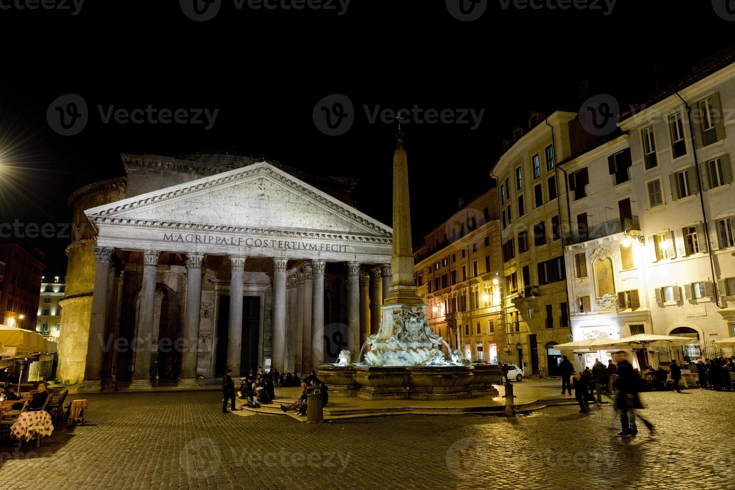 Roma panteão fonte noite Visão foto