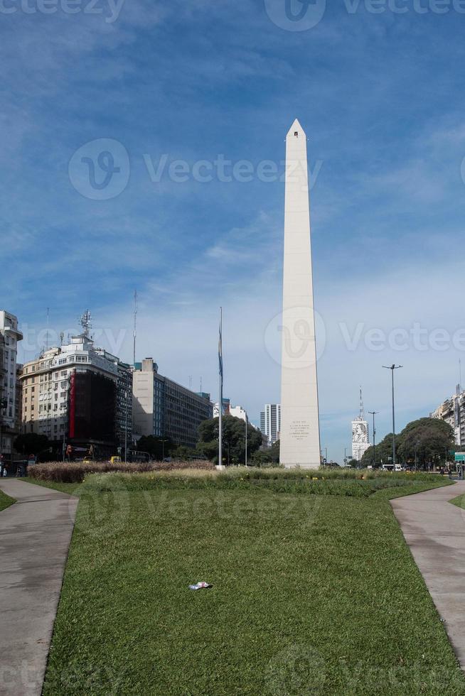 Buenos aires obelisco em ensolarado dia foto