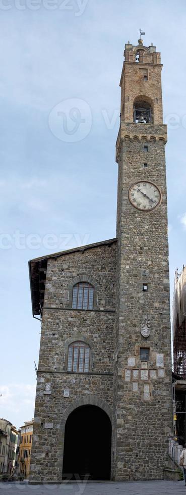 san quirico casas medievais parede de pedra foto