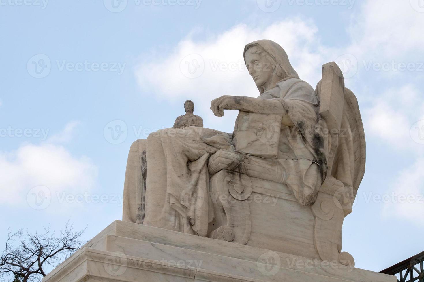 estátua do lei lado de fora supremo quadra construção dentro Washington foto