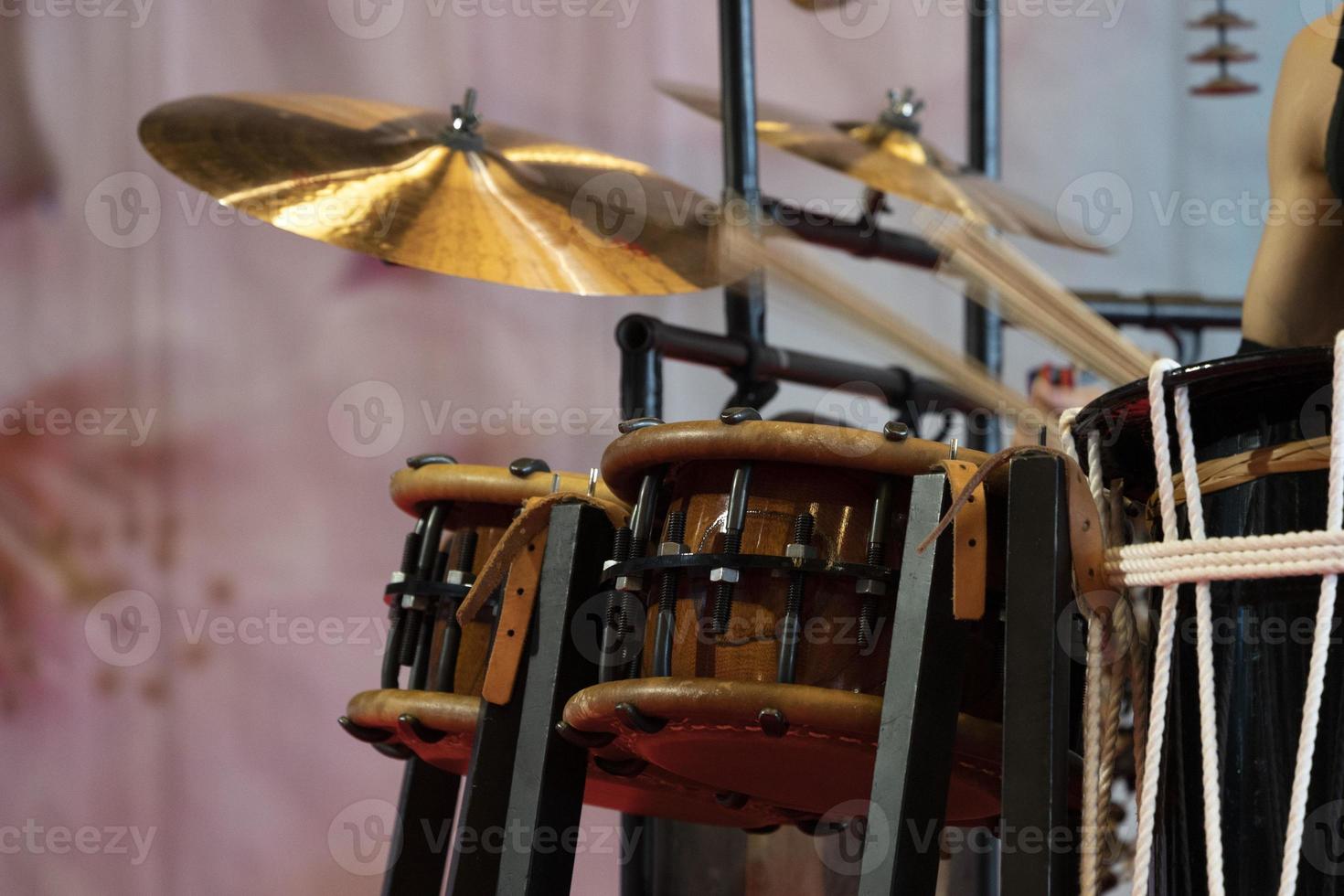 baterista japonês em ação foto