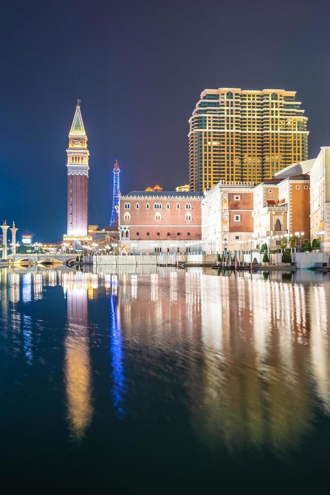 o veneziano e outros hotéis e cassinos na cidade de macau foto