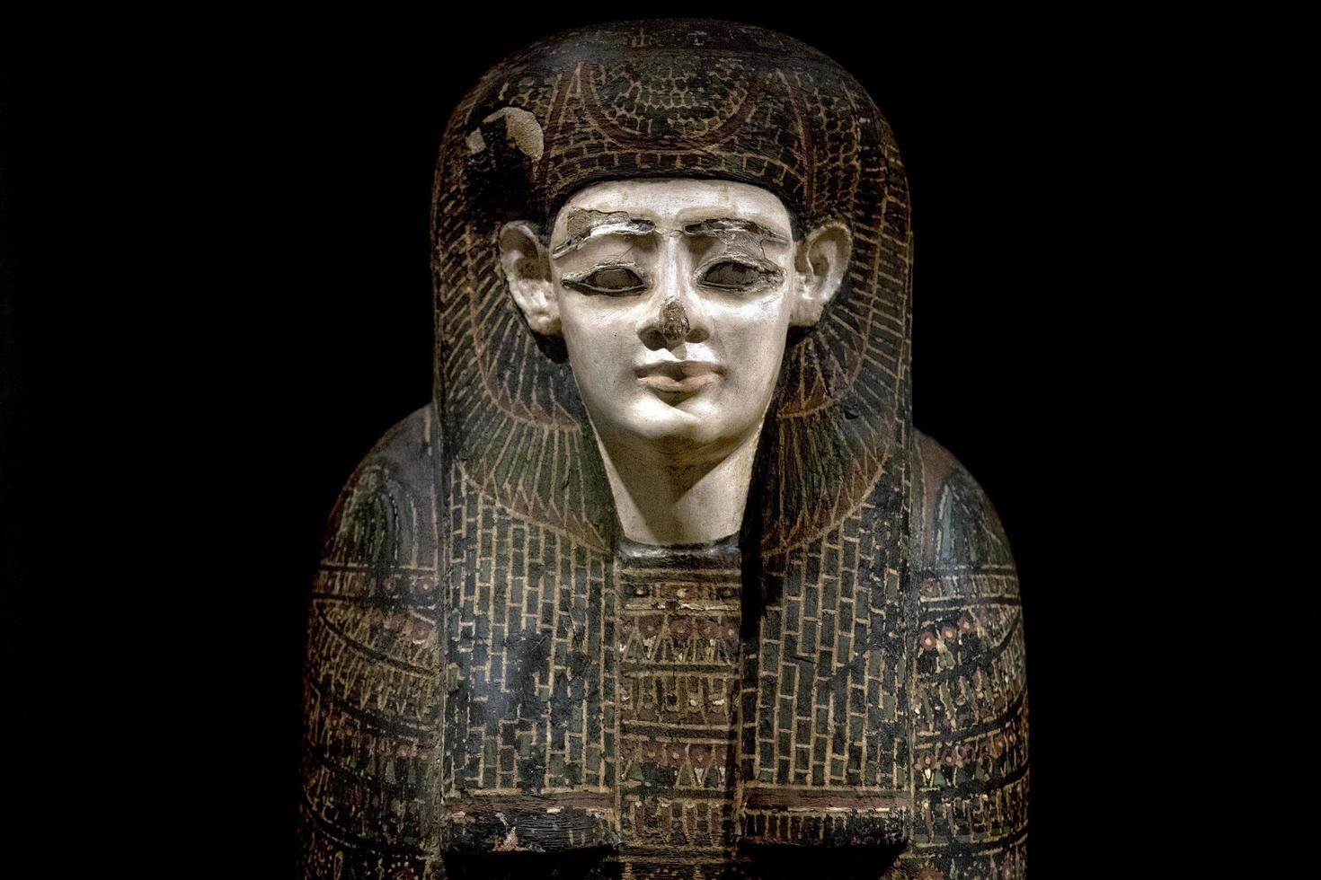 Novo Iorque, EUA - abril 23 2017 - metropolitano museu faraó egípcio Deus morto religião símbolo pedra estátua foto