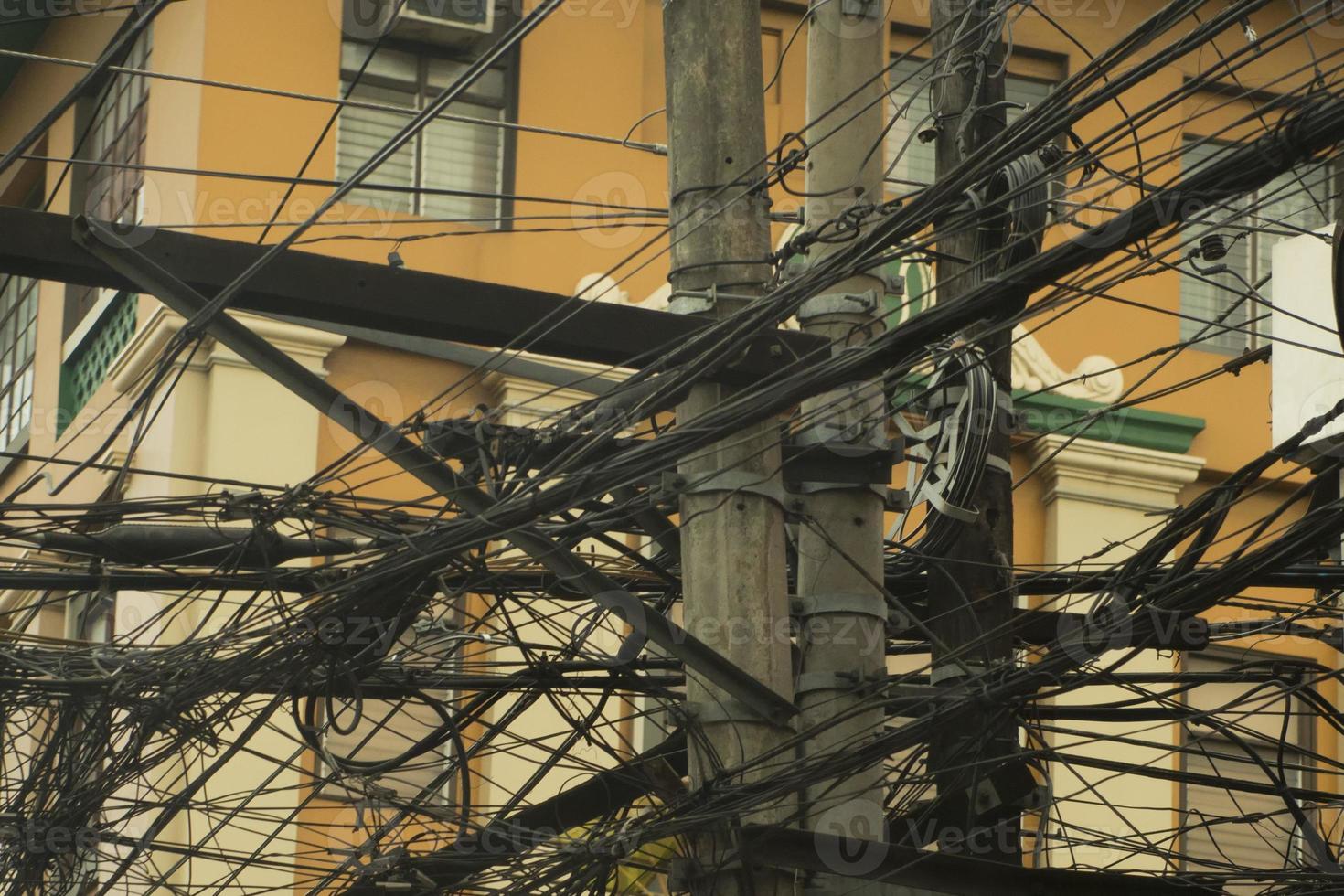 linhas de energia e cabos nas filipinas foto