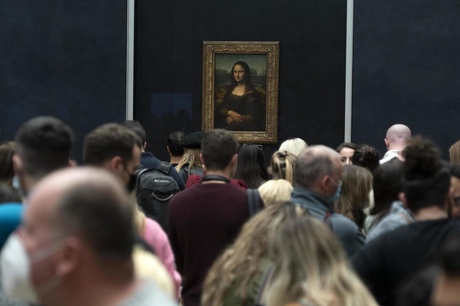 Paris, França - novembro 18 2021 - mona lisa quarto é lotado do pessoas foto