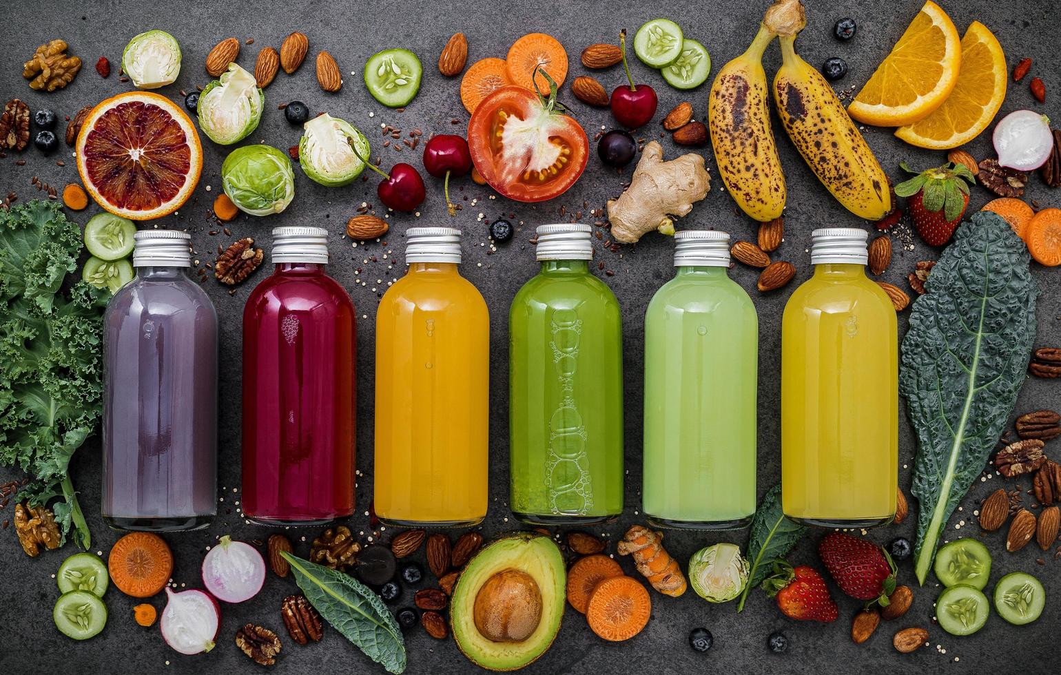 suco de frutas e vegetais foto