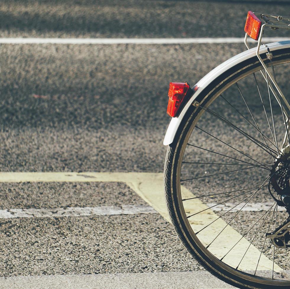 roda de bicicleta para transporte foto