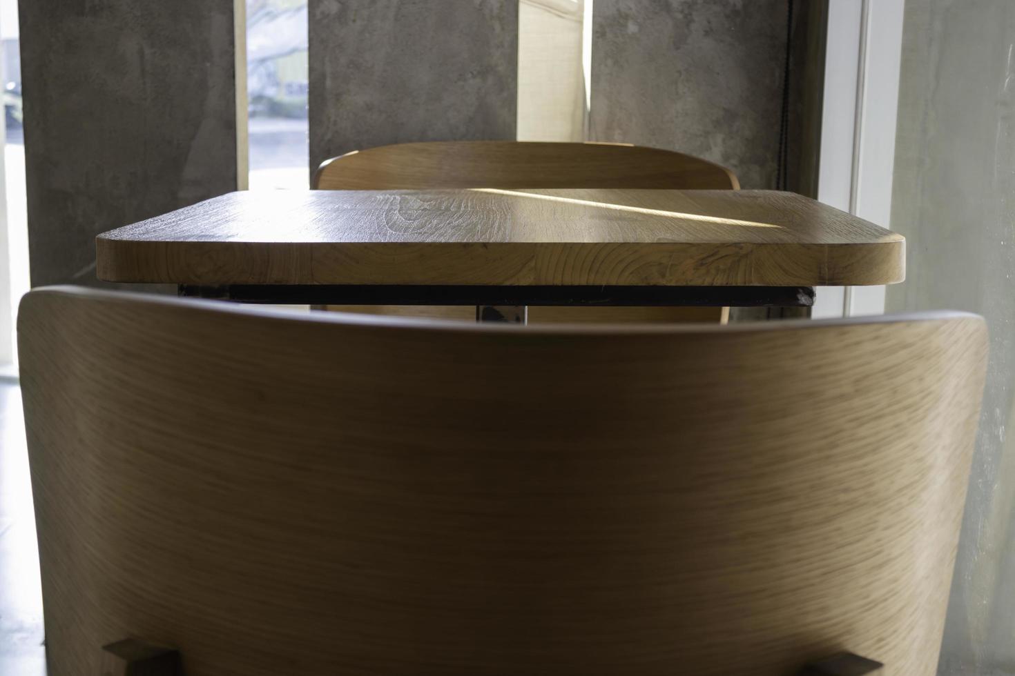 móveis de mesa minimalistas de madeira foto