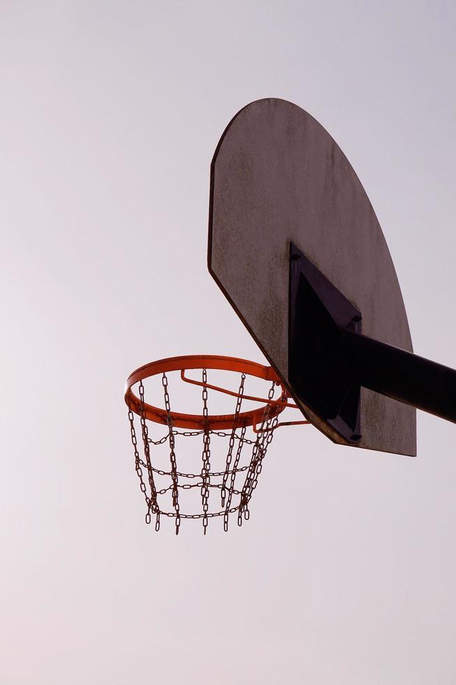 cesta de basquete de rua foto