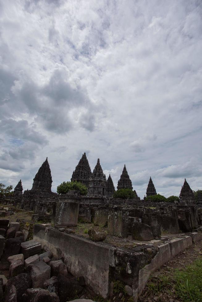 prambanan têmpora perto yogyakarta cidade central Java Indonésia foto