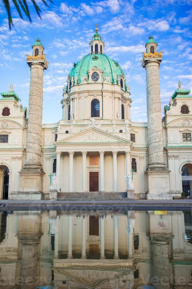 Visão do st. de charles igreja, viena, Áustria foto