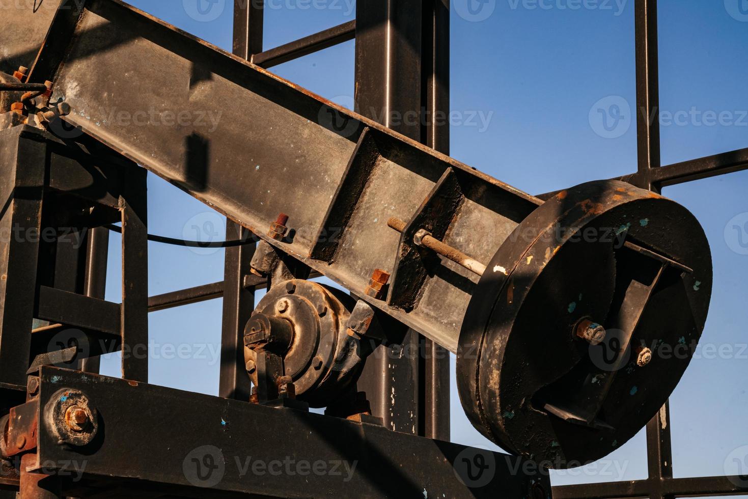 óleo bomba fechar-se detalhes. óleo indústria equipamento. foto