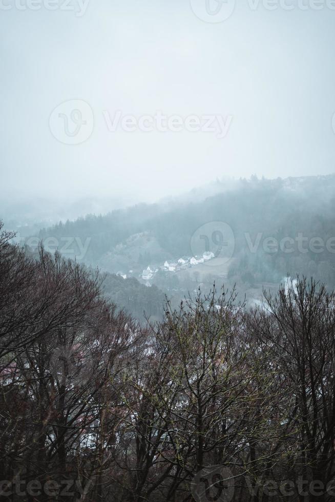 Marsberg histórico cidade dentro a Sauerland, Alemanha durante inverno foto