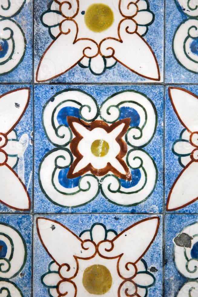 azulejos decorativos tradicionais de la paz, bolívia foto