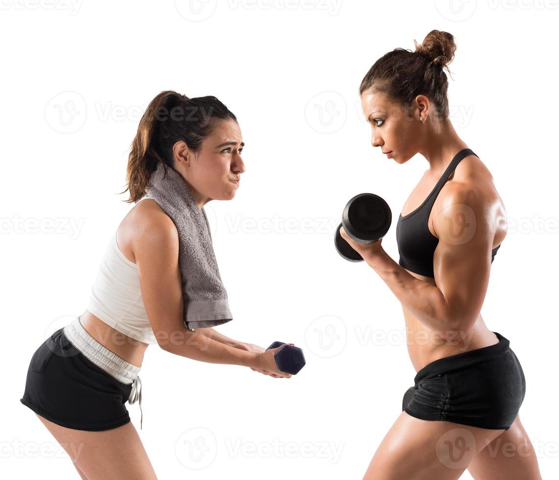 exercite-se dentro a Academia com treinador foto