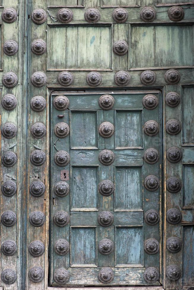 porta de madeira velha vintage foto