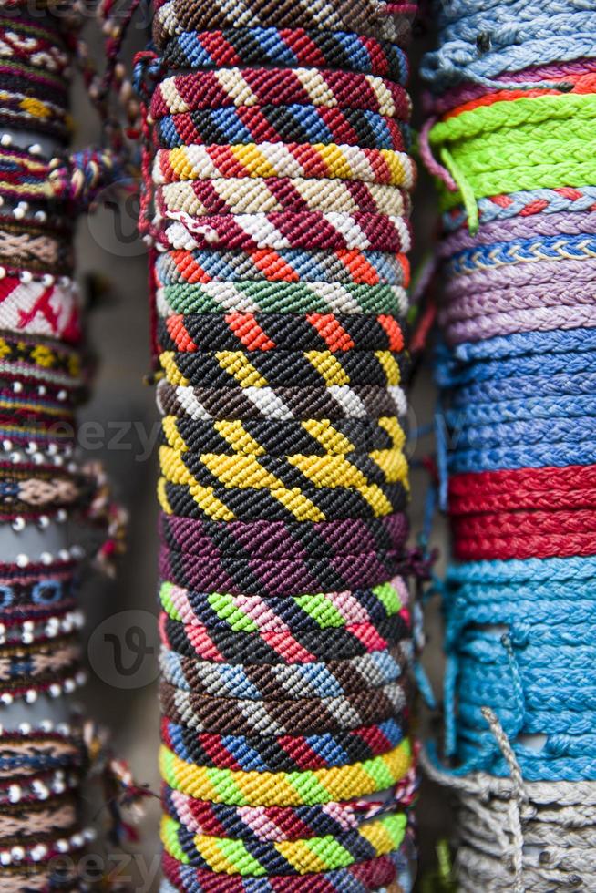 produtos artesanais tradicionais no mercado de cusco, peru foto