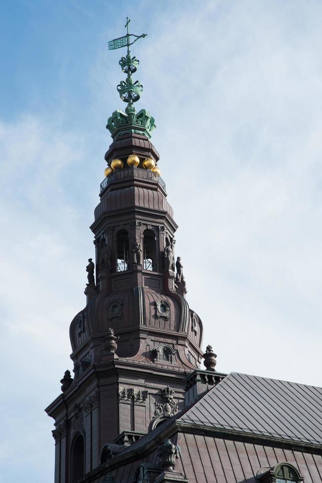 velho Igreja torre dentro copenhague, Dinamarca foto