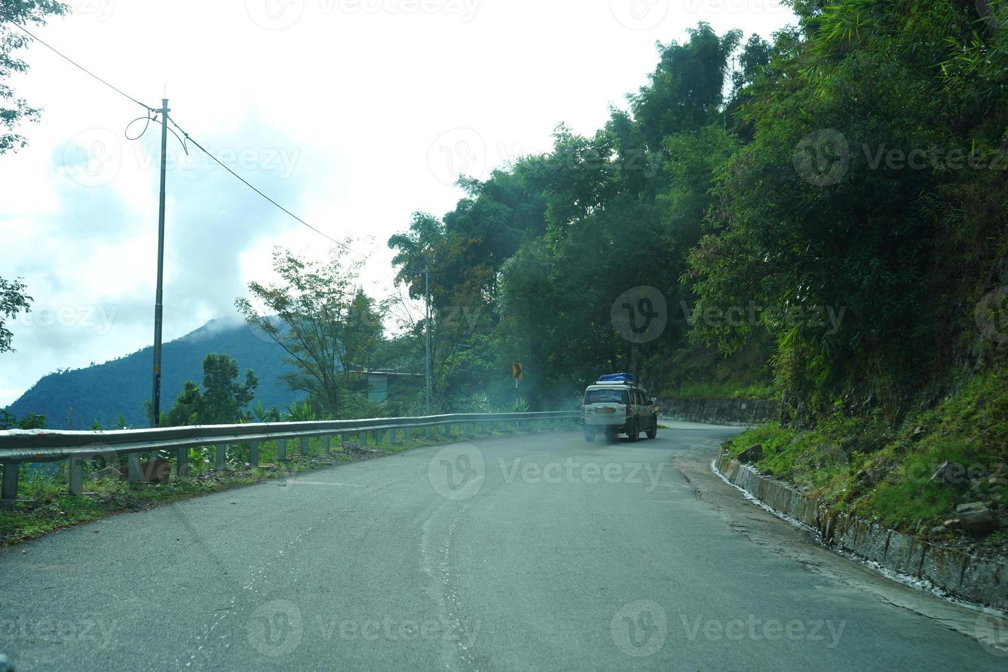 himalaia estradas do norte Bengala com verde natureza 6 foto