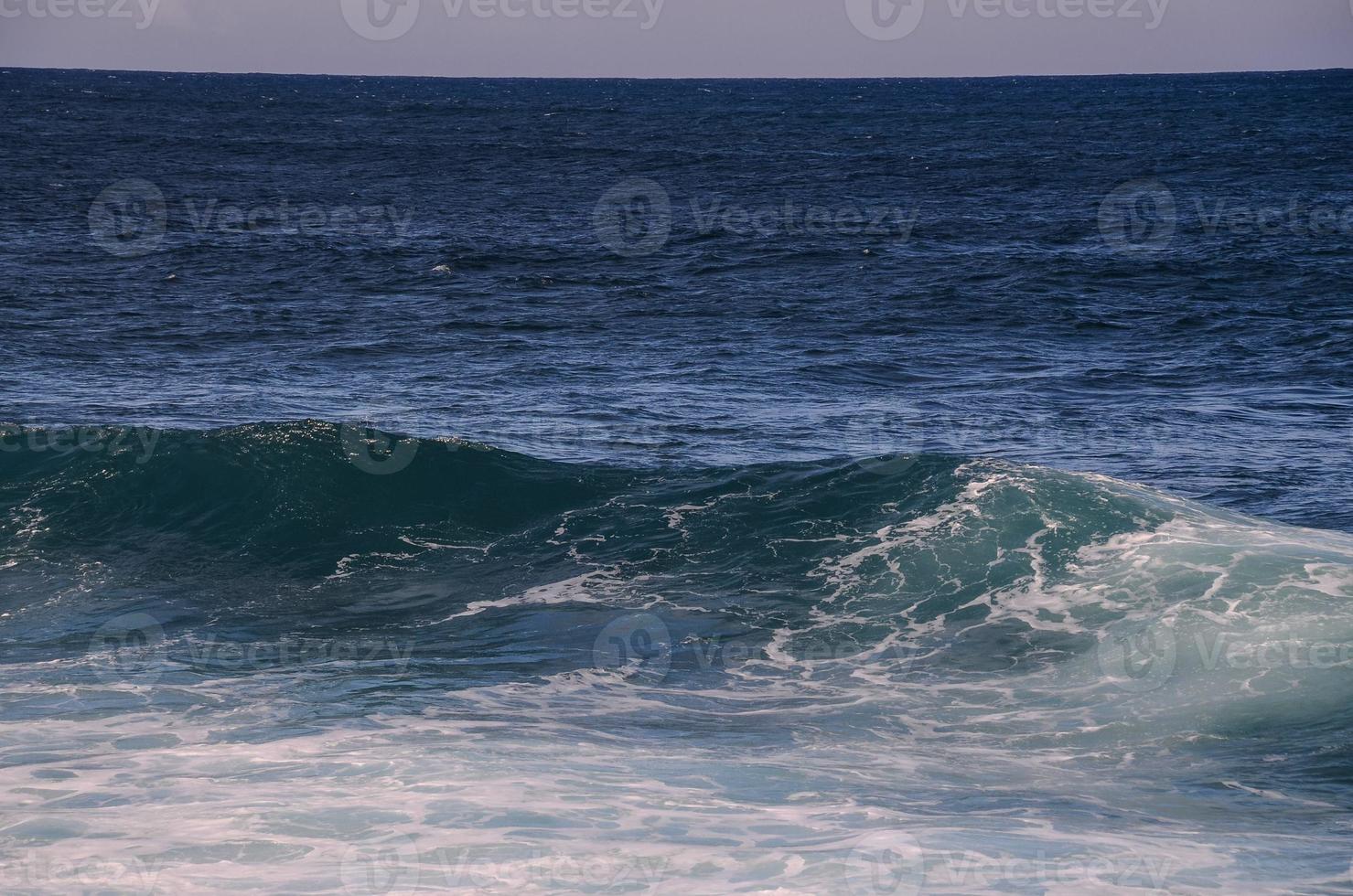 enormes ondas do mar foto