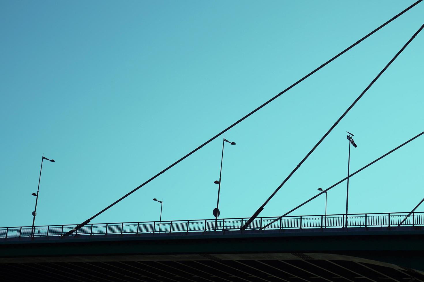 arquitetura de ponte na cidade de bilbao, espanha foto