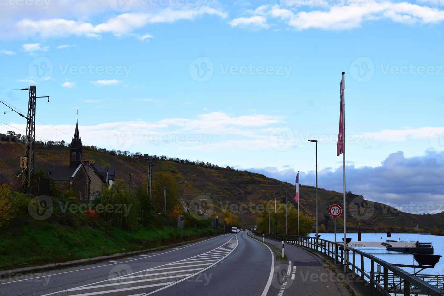 Mosel vale estrada às ganhar dentro outono foto