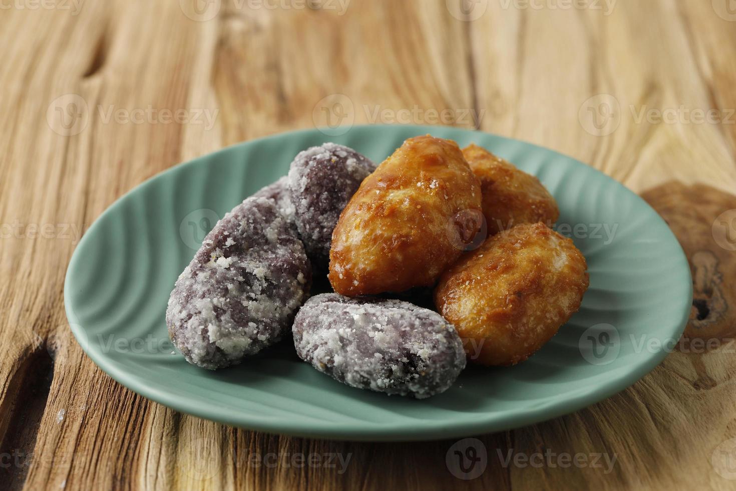 kue gemblong, getas, kemplang, indonésio tradicional lanche foto