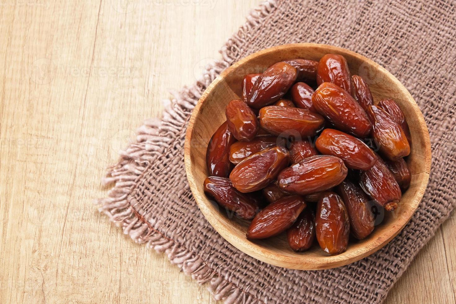 delicioso kurma Tunísia, doce seco datas Palma frutas. popular durante Ramadã foto