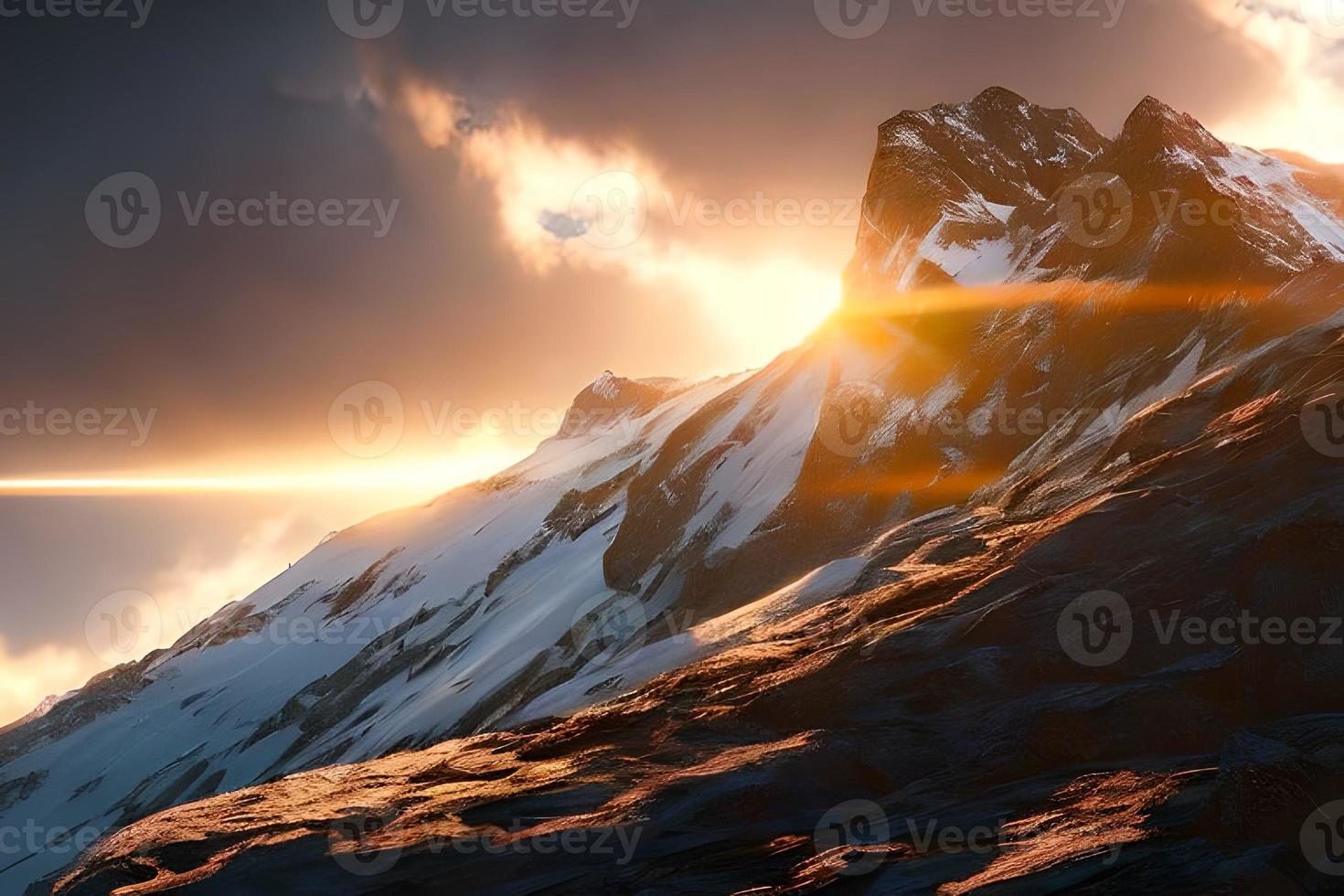 panorama do uma pôr do sol com nublado céu e a montanha fundo. foto