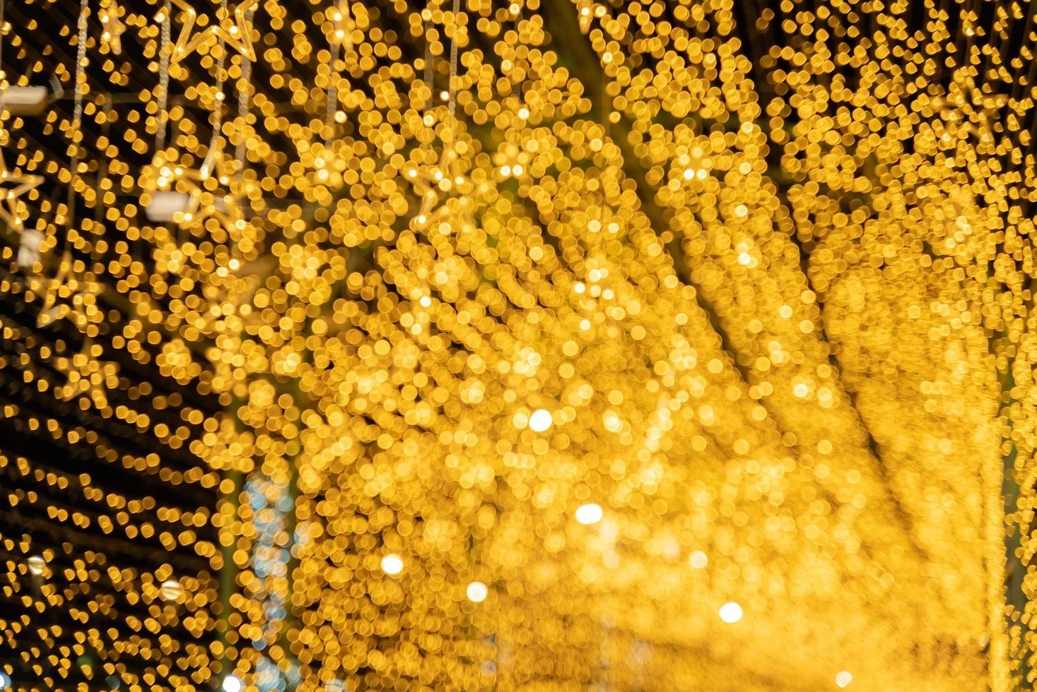 luzes de natal douradas foto