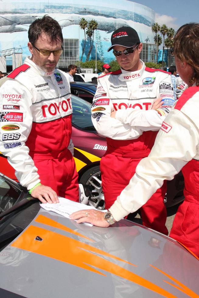 tim Daly Eric fechar com seus corrida instrutores às a 33º anual Toyota proceleb raça pressione dia às a grande prêmio rastrear dentro grandes de praia ca em abril 7 20092009 foto