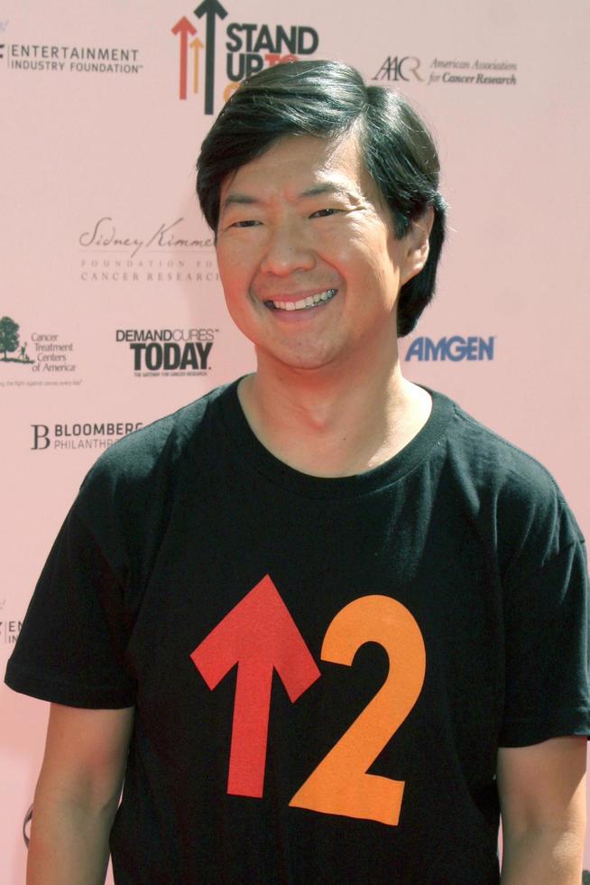 los angeles set 10 ken jeong chega às a ficar de pé acima 2 Câncer 2010 evento às sony estúdios em setembro 10 2010 dentro bueiro cidade ca foto