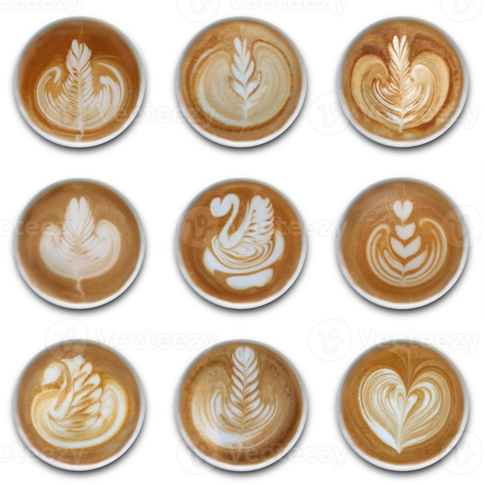 coleção de canecas de café latte art no fundo branco foto