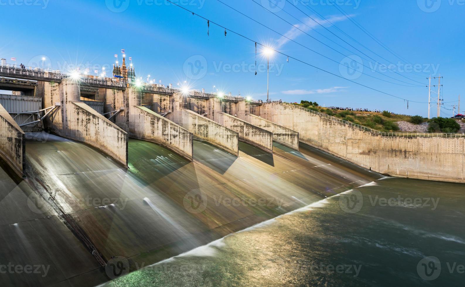 barragem portão, a pa sak cholasit barragem. lop buri Tailândia foto