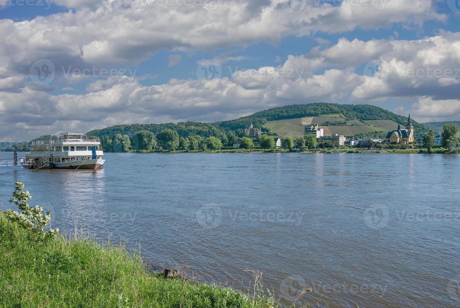 Visão para saúde recorrer do mau honningen às Rhine rio, Alemanha foto