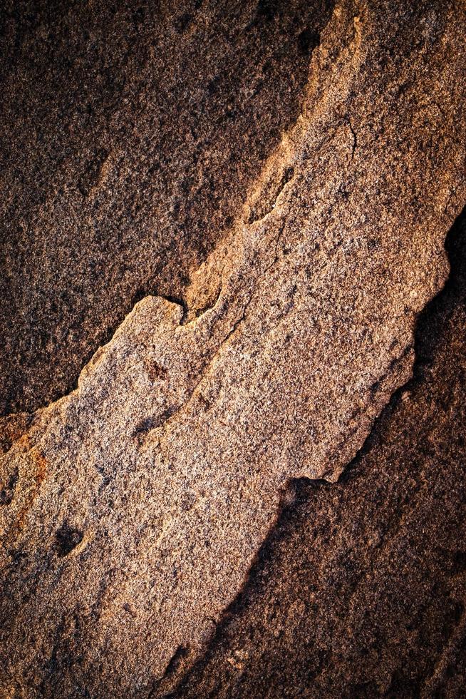 detalhe de pedra marrom escuro foto