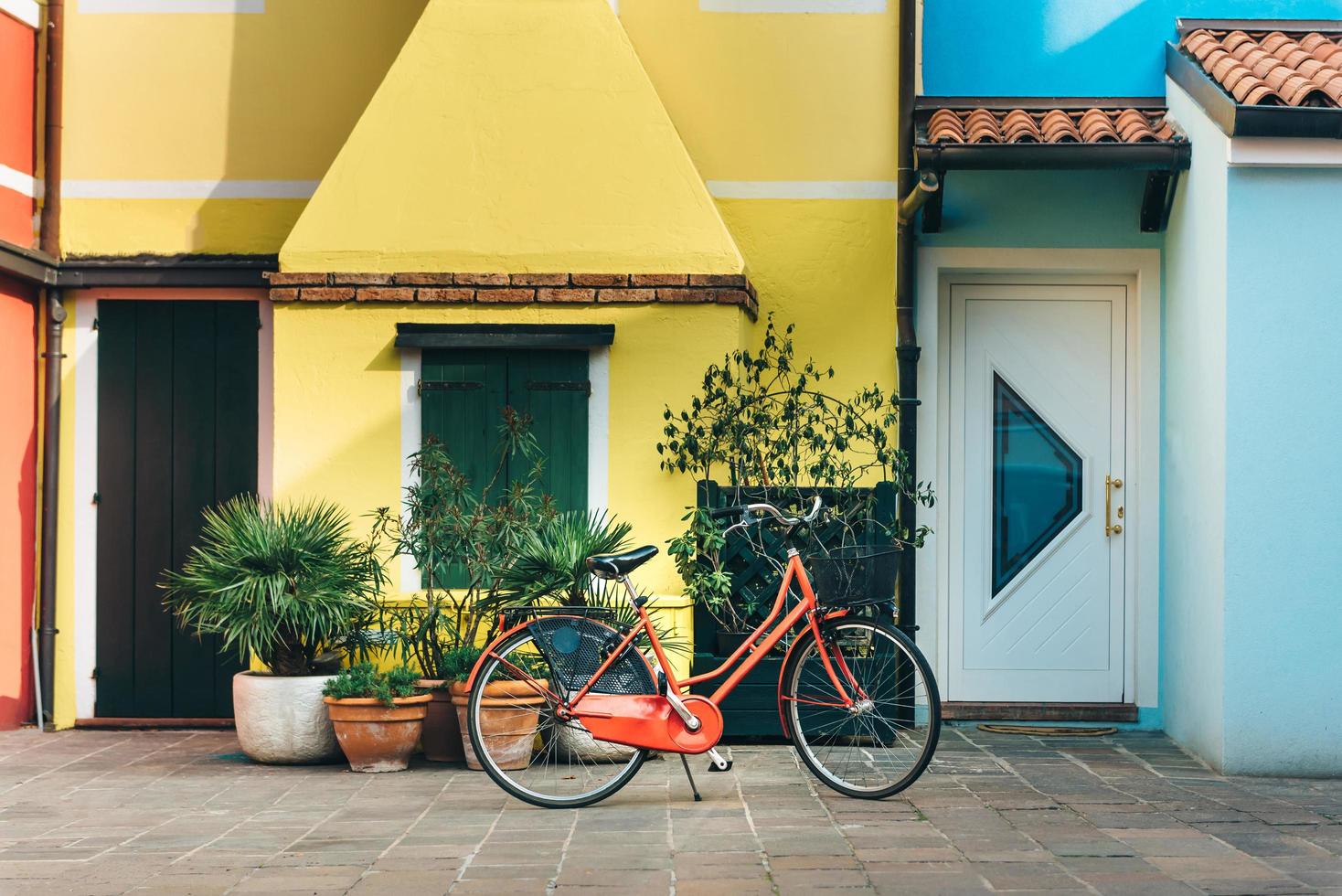 caorle, itália 2017- distrito turístico da antiga cidade provincial de caorle, na itália foto