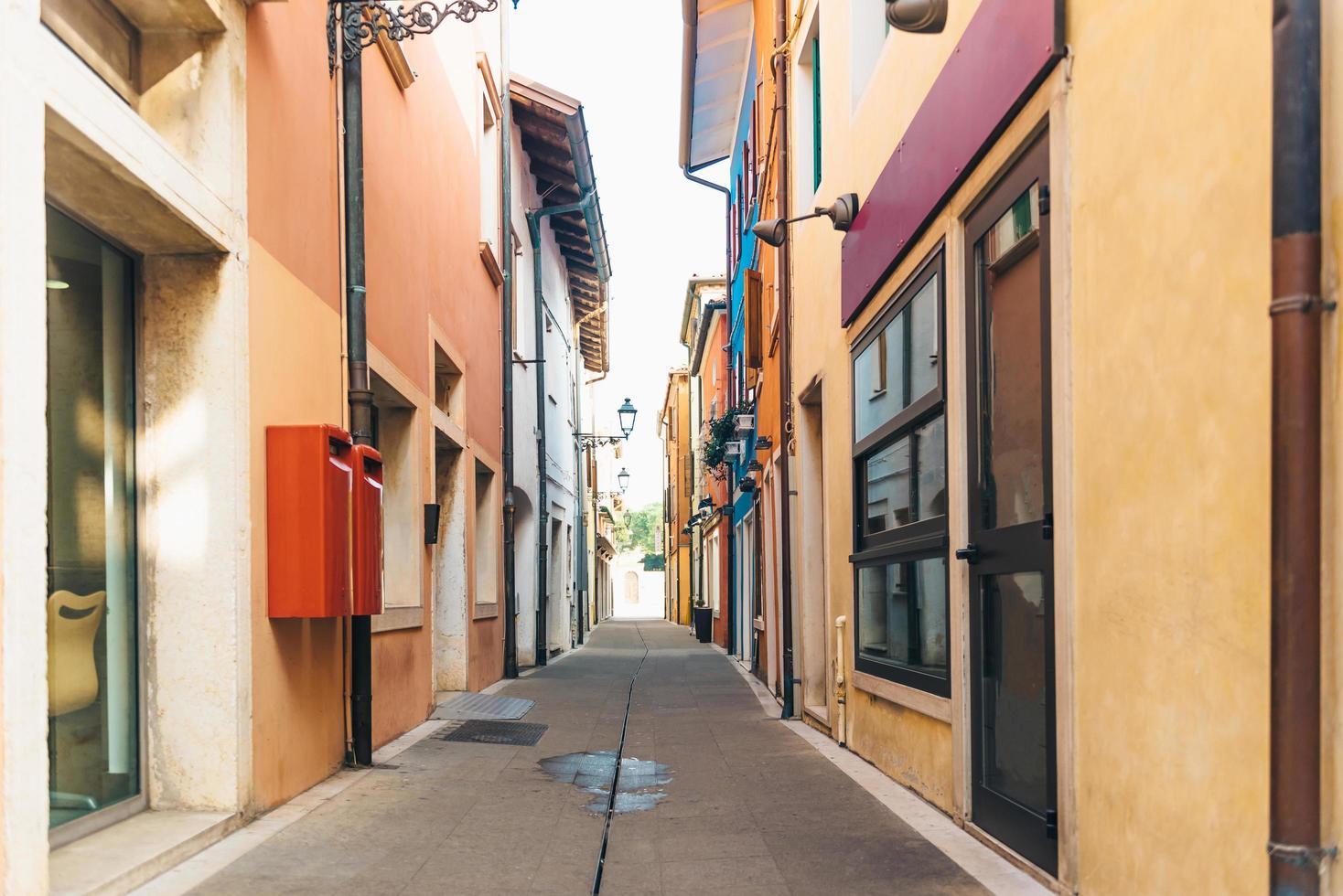 caorle, itália 2017- distrito turístico da antiga cidade provincial de caorle, na itália foto