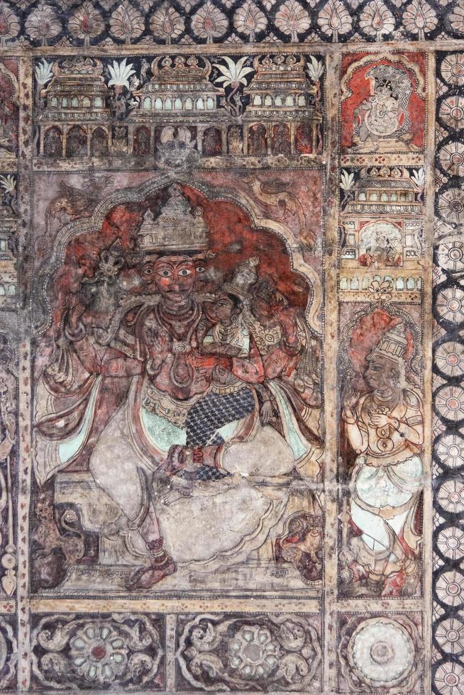 mural do brahma pintado em a teto do virupaksha têmpora dentro hampi foto