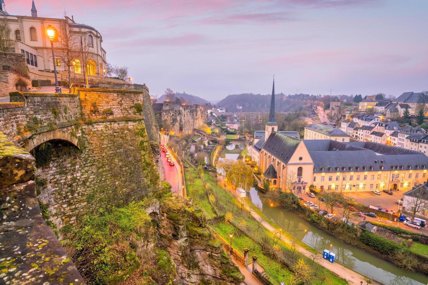 horizonte da cidade velha de luxemburgo vista de cima foto