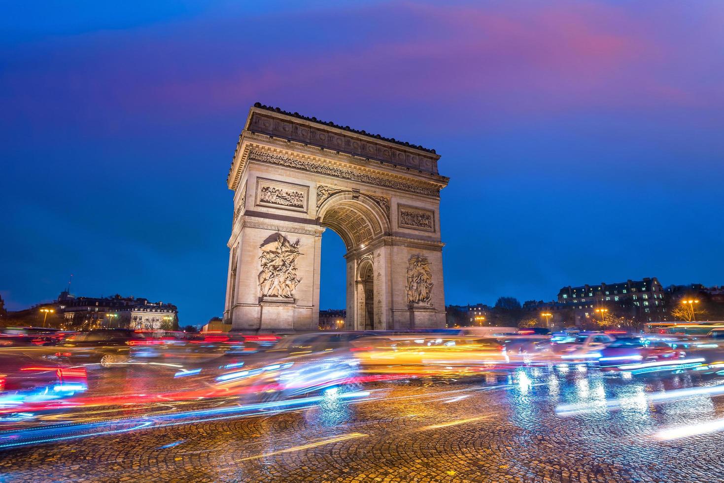 arco do triunfo em paris foto