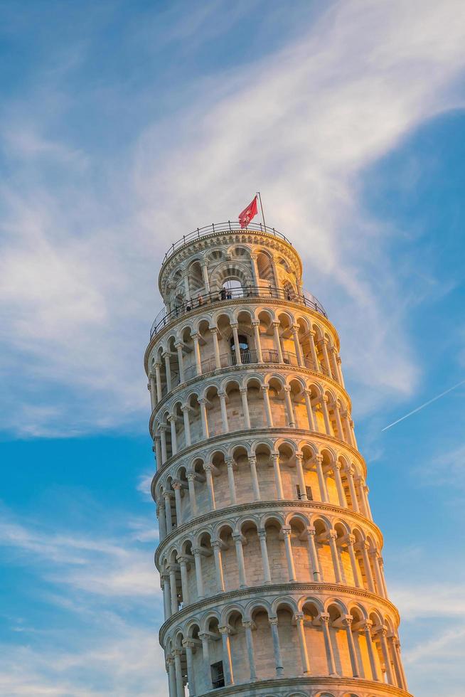 a torre inclinada em pisa foto