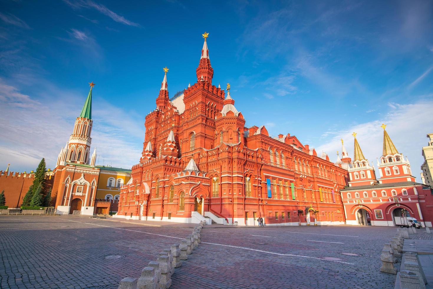 edifícios históricos na praça vermelha em Moscou foto