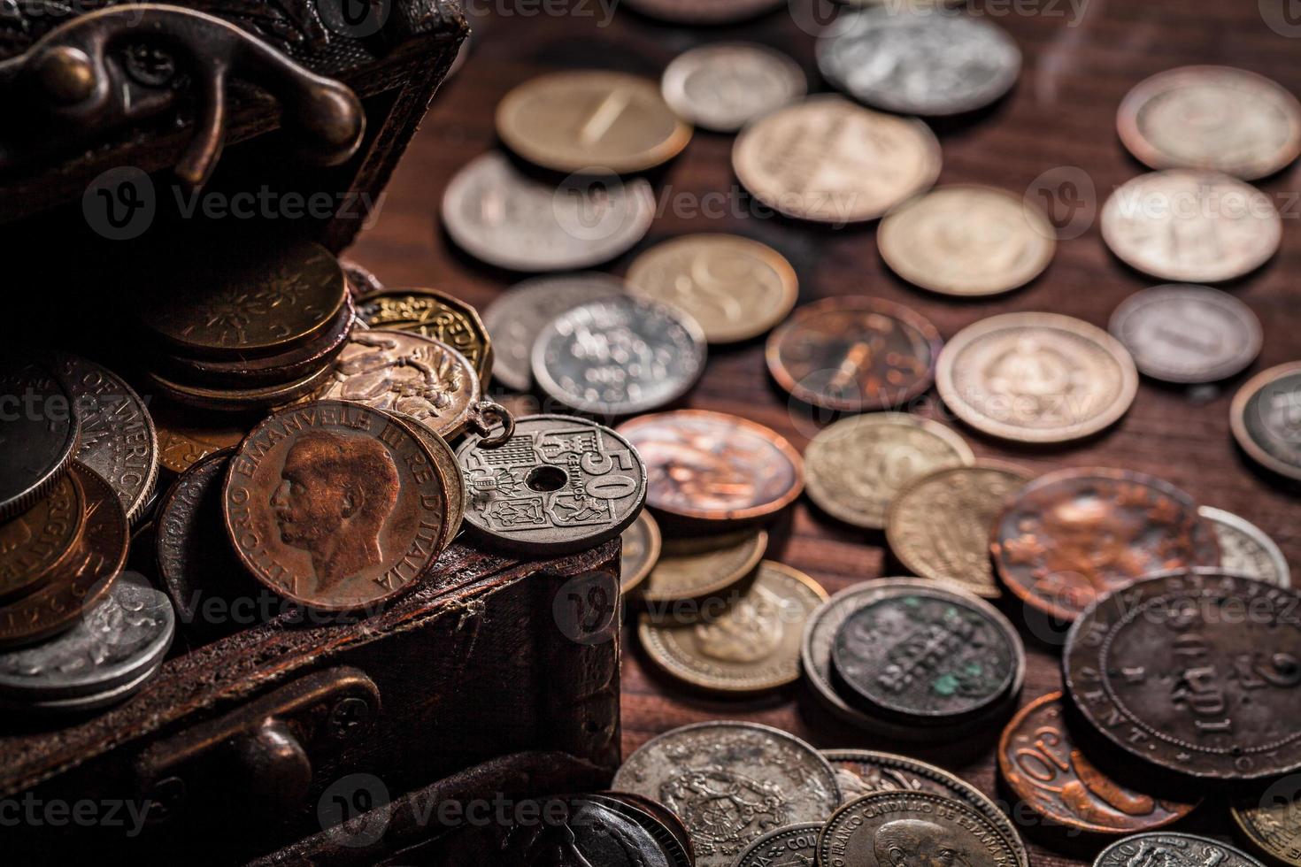 moedas antigas de todo o mundo desde 1940 até o novo milênio foto