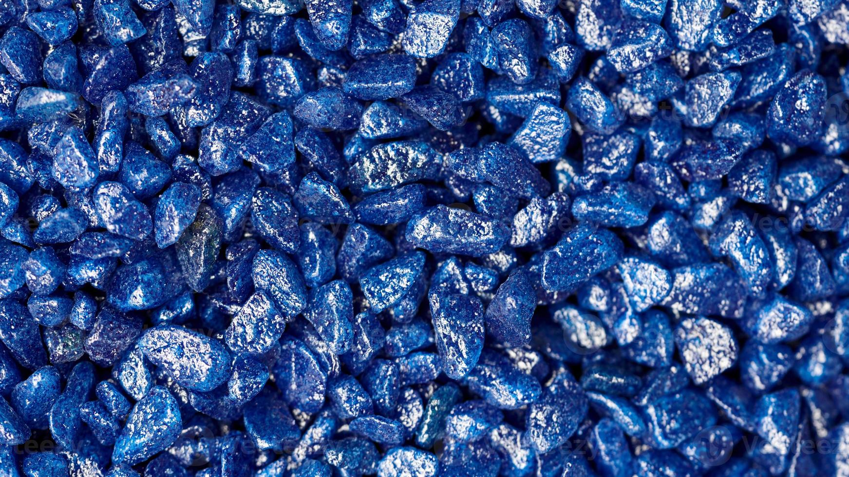 pedras de brilho azul para decoração de jardim foto