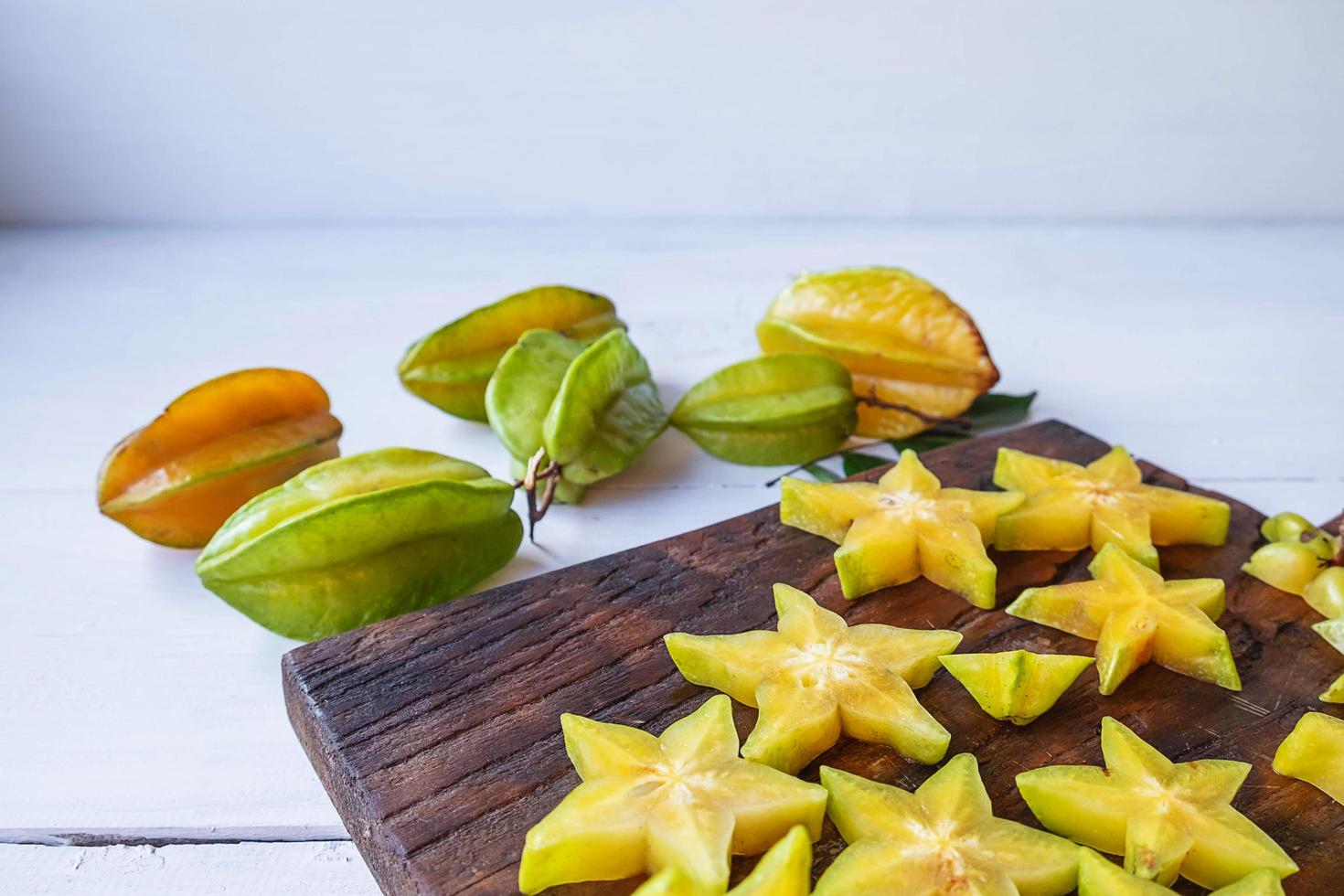 carambola fatiada foto