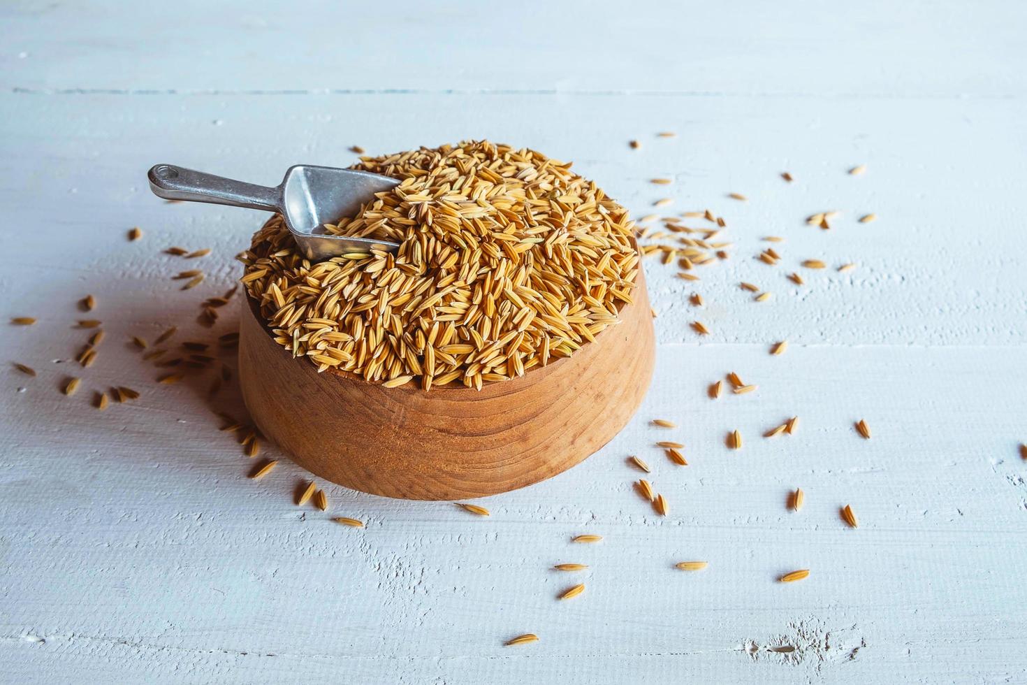 arroz orgânico em uma tigela foto