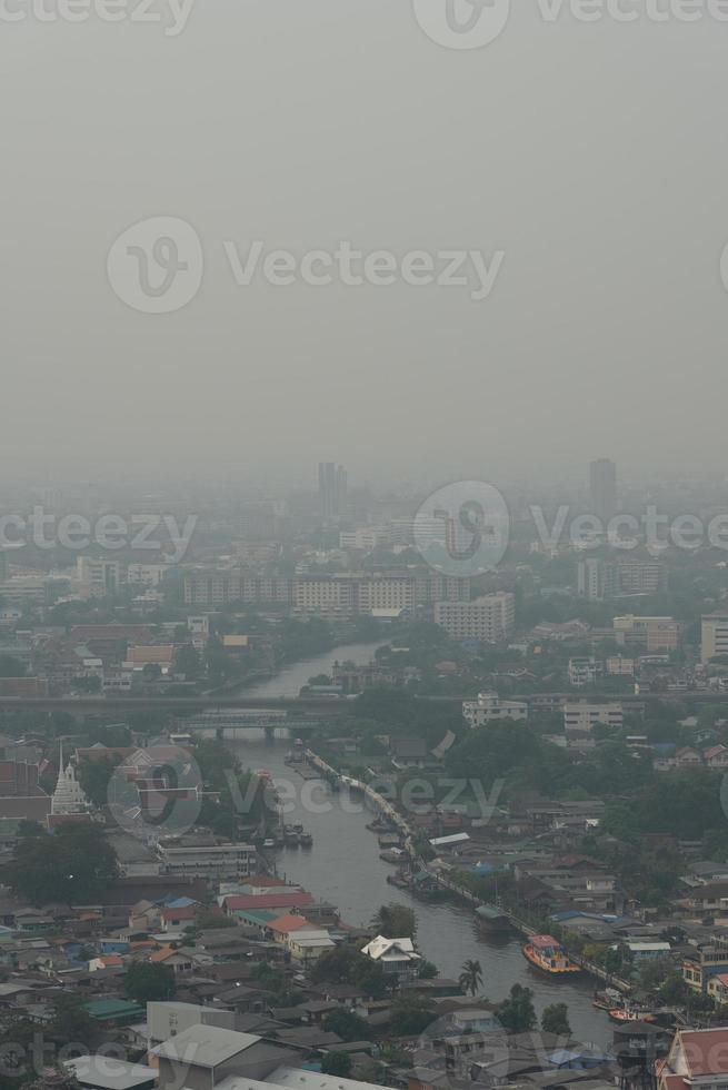 ar poluição e PM 2,5 acima perigoso nível dentro Bangkok Tailândia foto