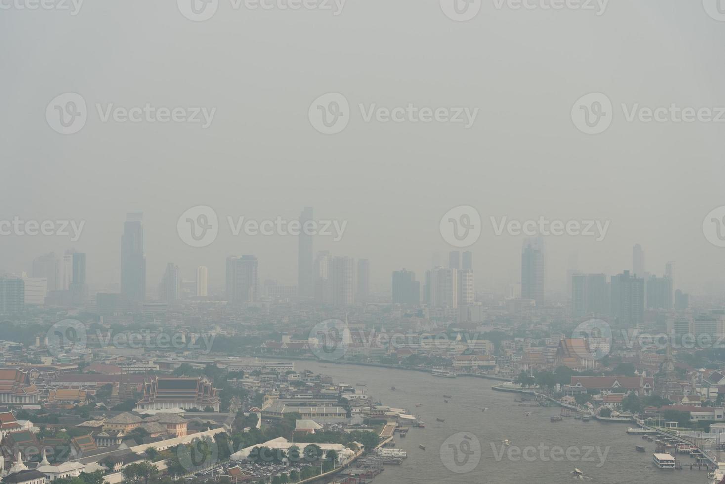 ar poluição e PM 2,5 acima perigoso nível dentro Bangkok Tailândia foto