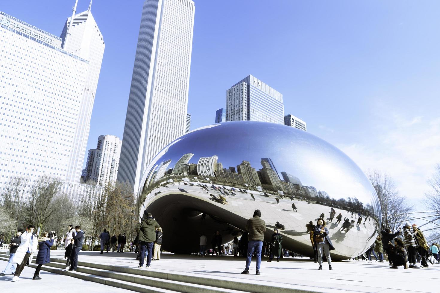 marcha 4 2023. Chicago, illinois. a feijão é uma trabalhos do público arte dentro a coração do Chicago. a escultura, que é intitulado nuvem portão, é 1 do a os mundos maior permanente ao ar livre arte instalações. foto